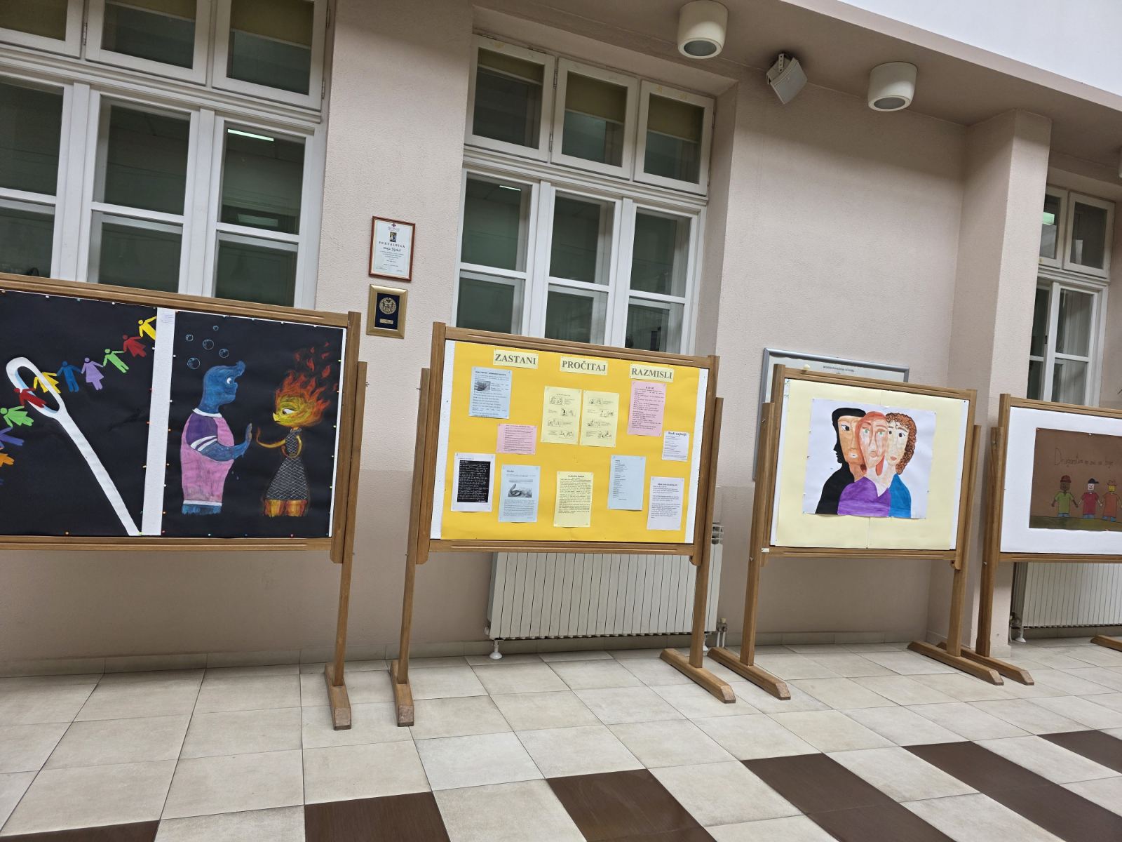 Izložba radova učenika prvog i drugog razreda gimnazije„Svi smo jednaki u različitosti“